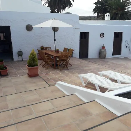 Dom wakacyjny Casa Maria Dolores *