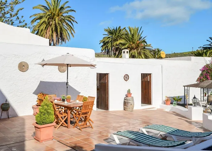 Casa Maria Dolores * Haría